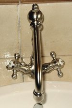 929_Fliesen_Wasserhahn.JPG