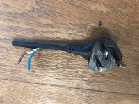 Plug 220V.JPG