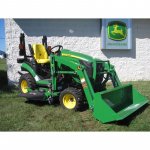 John Deere 1025R Sub Compact Utility Tractor.jpg